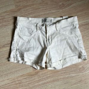 Abercrombie & Fitch white shorts